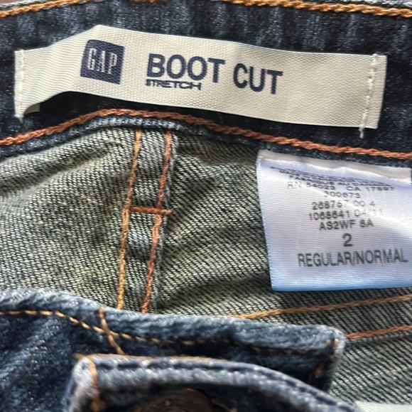 Woman’s Gap Jeans Size 28 Dark Wash Bootcut - Picture 4 of 9